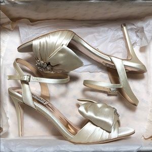 NWT Badgley Mischka Bridal Heels
